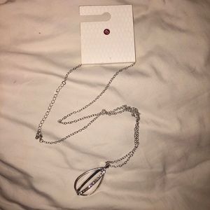 ‼️ SALE ‼️ NWT Dress Barn Long Necklace